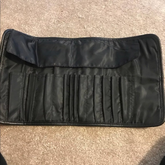 Brush holder - Picture 2 of 2